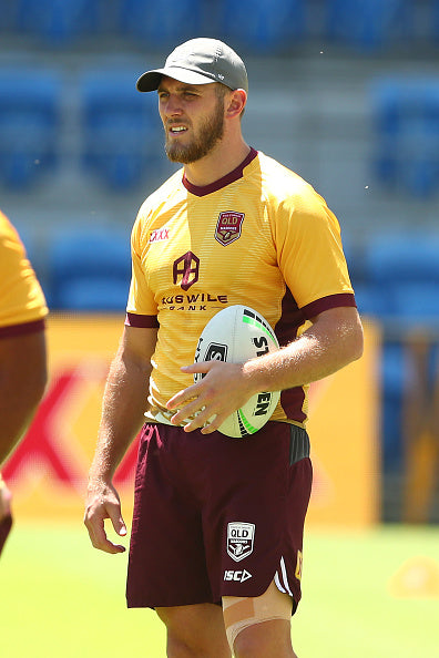 <b>Aussie Rugby Pro Kurt Capewell Appeared In Gay Porn</b>