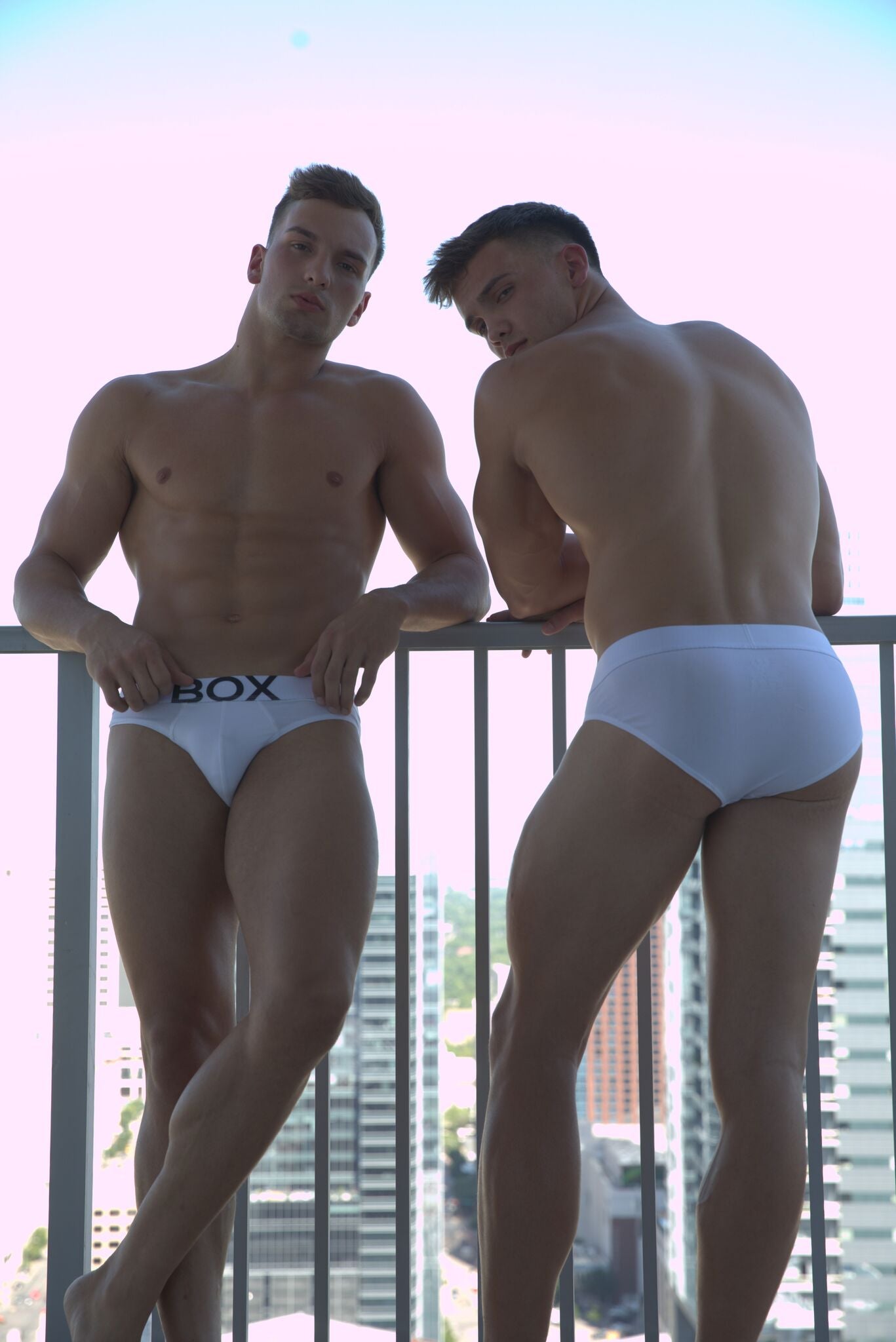 <b>Unseen Pics from the Boling Twins BOX Shoot</b>