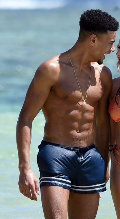 <b>Wes Nelson Shows off his Toned Bod in Sunny Mauritius</b>